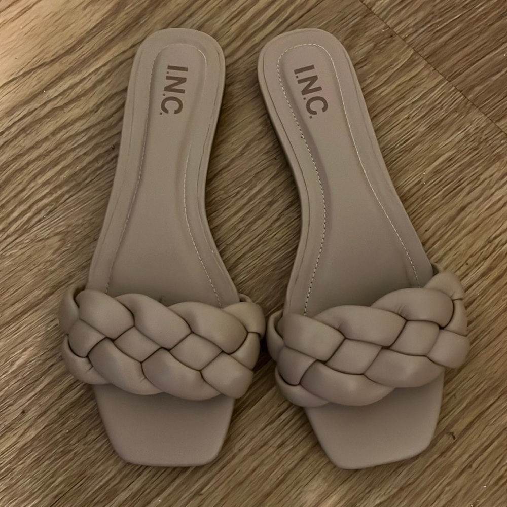 I.N.C parteep braided flats beige